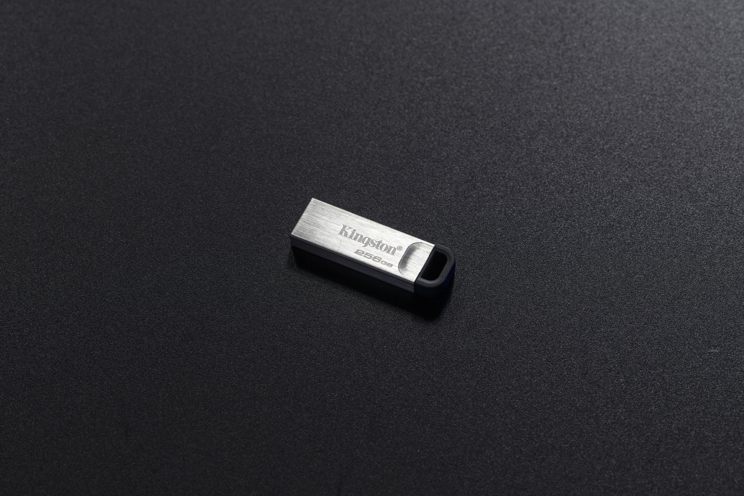 Memoria Kingston 256Gb Usb 3.2 Alta Velocidad / Datatraveler Kyson Metalica (Dtkn/256Gb)