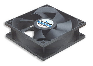 Ventilador Manhattan 700320 Para Gabinetes / Fuentes De Poder 80 Mm 4 Pines Rodamientos Tipo Sleeve Otorgan Una Operación Confiable Y Silenciosa.